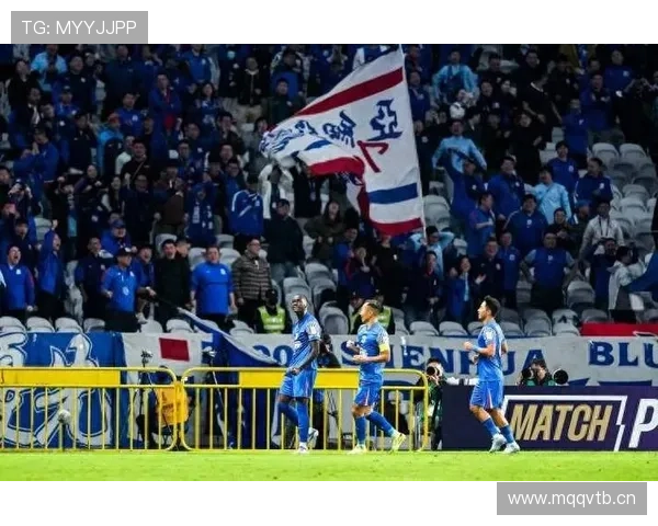 阵容矛盾凸显，上海申花面临战术革新与信任危机！