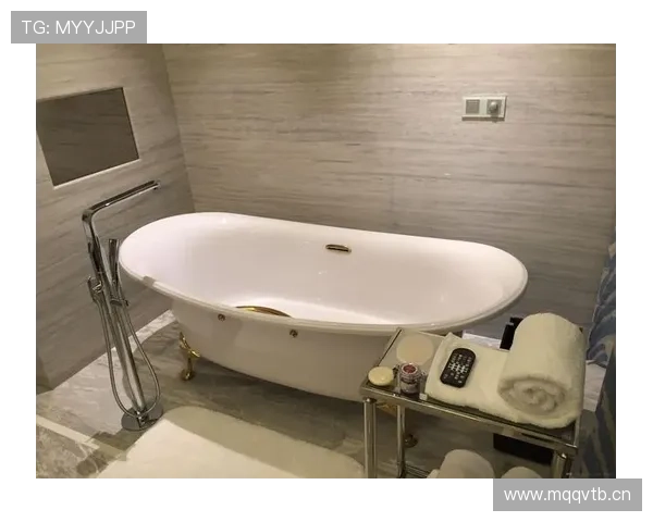 孔令辉当年住酒店连拖鞋都要自带，现在住套房连浴缸都懒得泡