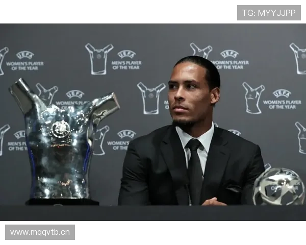 范迪克场上像总裁，场下像隔壁大哥这反差我还没缓过来